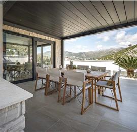 4 bedroom villa with pool and sea views near Dubrovnik sleeps 8
